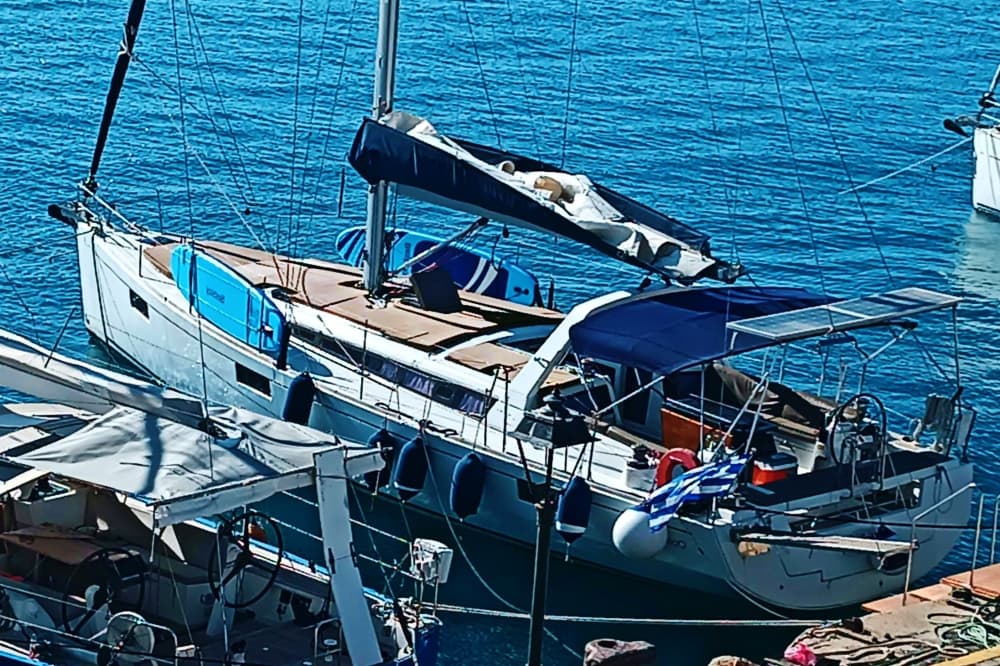 Excursion privée au coucher du soleil sur l'île de Dia à bord d'un luxueux voilier 4