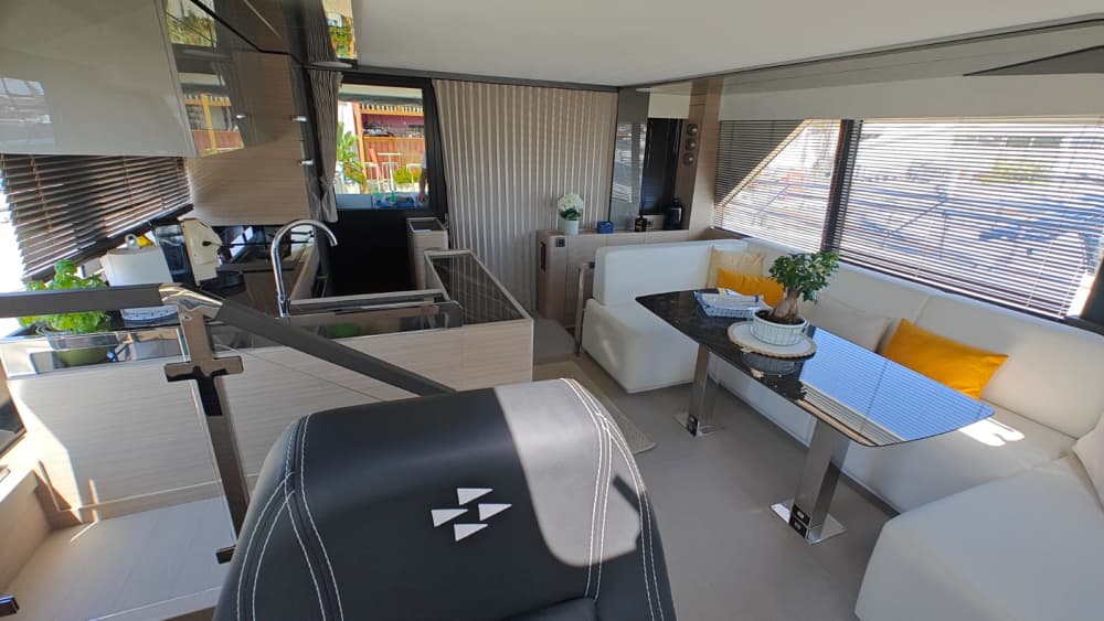 Demande en mariage de rêve sur un yacht de luxe (Prestige M48) 6