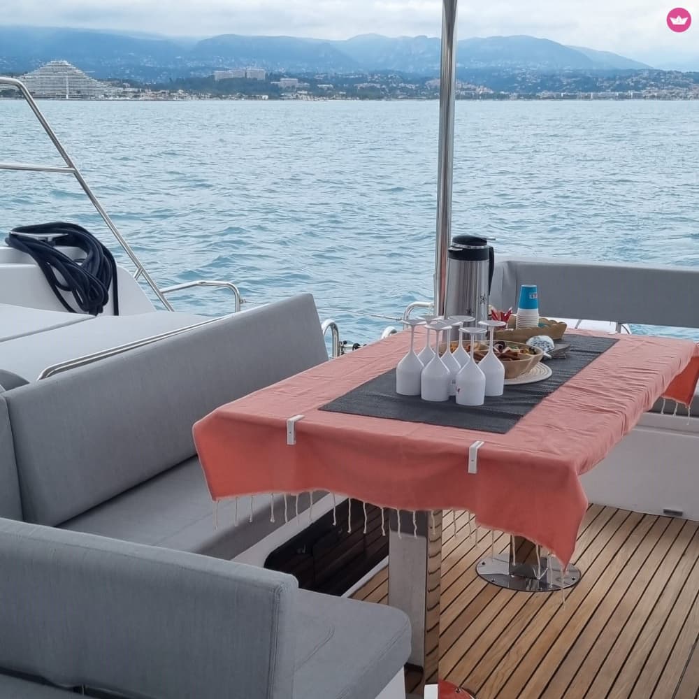 Expérience Exclusive en Catamaran: La French Riviera 2