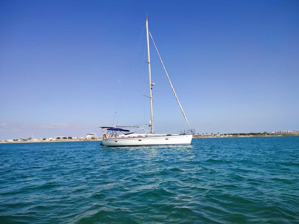 Profitez d'une journée complète de navigation à voile au Grau-du-Roi. 2