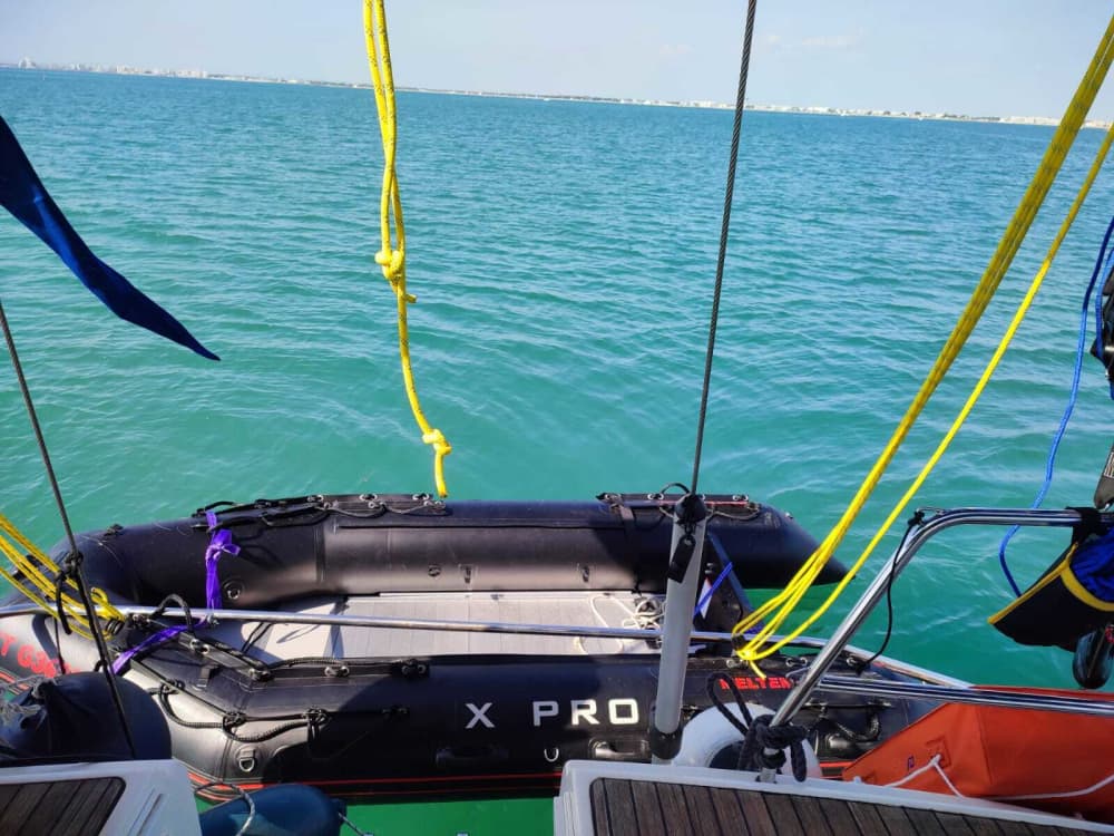 Profitez d'une journée complète de navigation à voile au Grau-du-Roi. 3