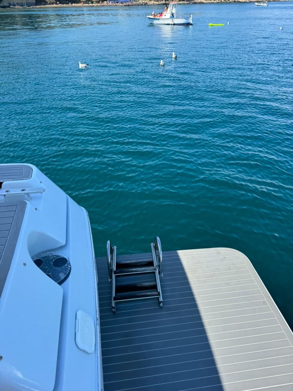 Excursion quotidienne en bateau à Procida à bord du « Viennetta » – Une journée de mer, de couleurs et de charme 5