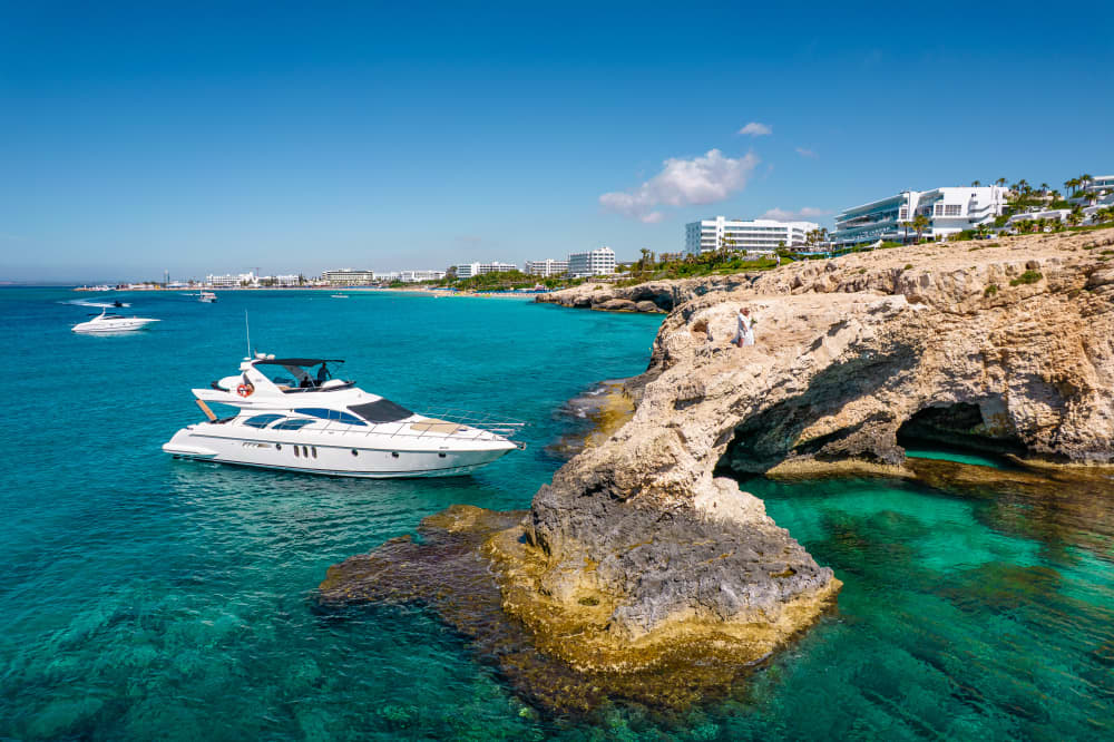 Excursion au coucher du soleil en yacht à Ayia Napa