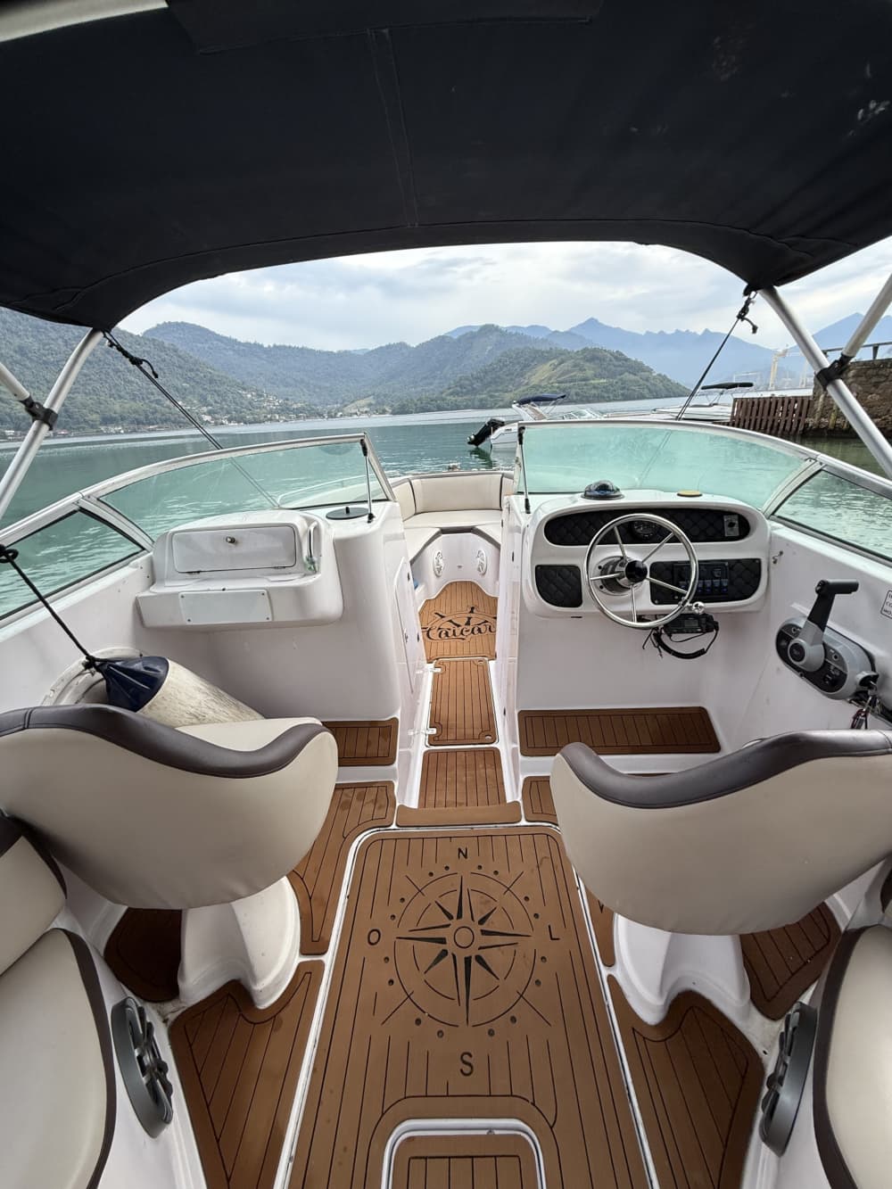 Vivre au rythme des vagues: une escapade d'une demi-journée à Angra dos Reis à bord d'un bateau à moteur