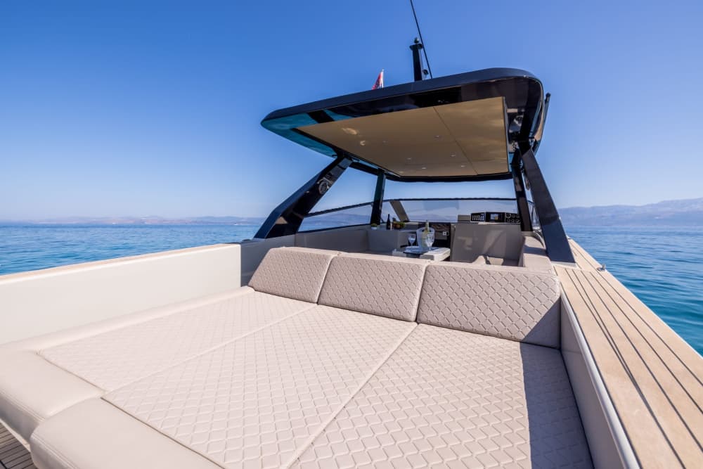 Visite privée VIP - Excursion d'une demi-journée sur 3 îles : lagons bleus, épave et Trogir ou Maslinica 4