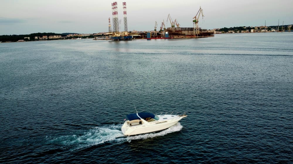 Excursion privée exclusive en bateau de 5 heures : explorez le parc national de Brijuni, les eaux de Pula et les baies cachées (départ à 9h30 ou 15h30) 2