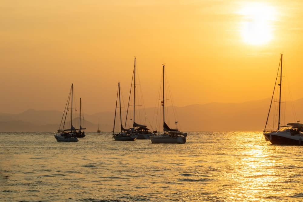 Croisière Coucher de Soleil – Soirée magique autour de la baie de Saint-Tropez
