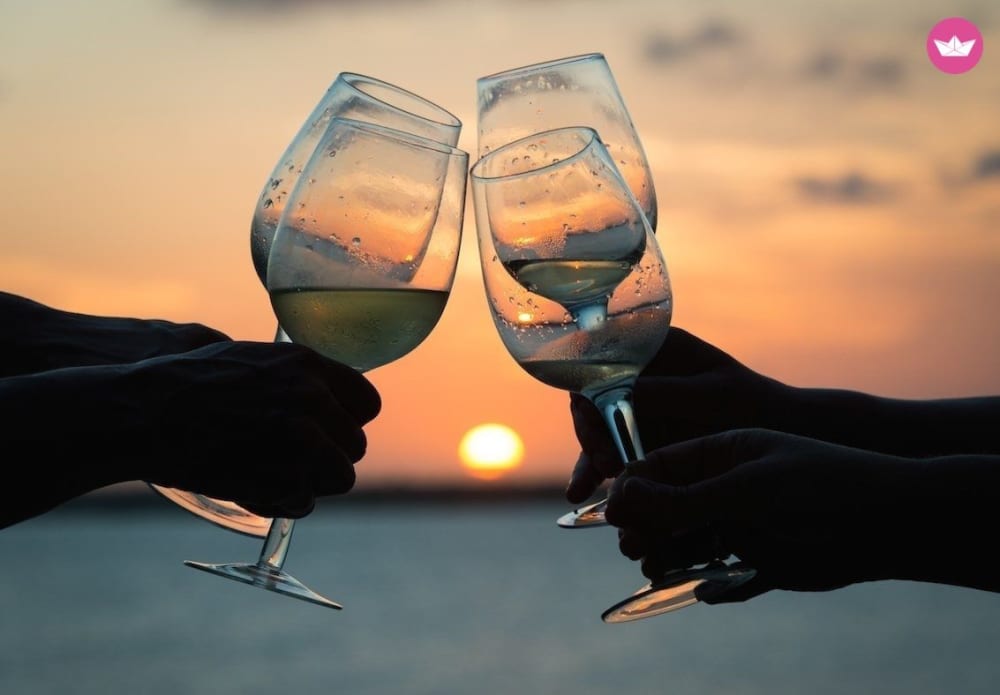 Coucher de soleil en mer: Détente et vu panoramique