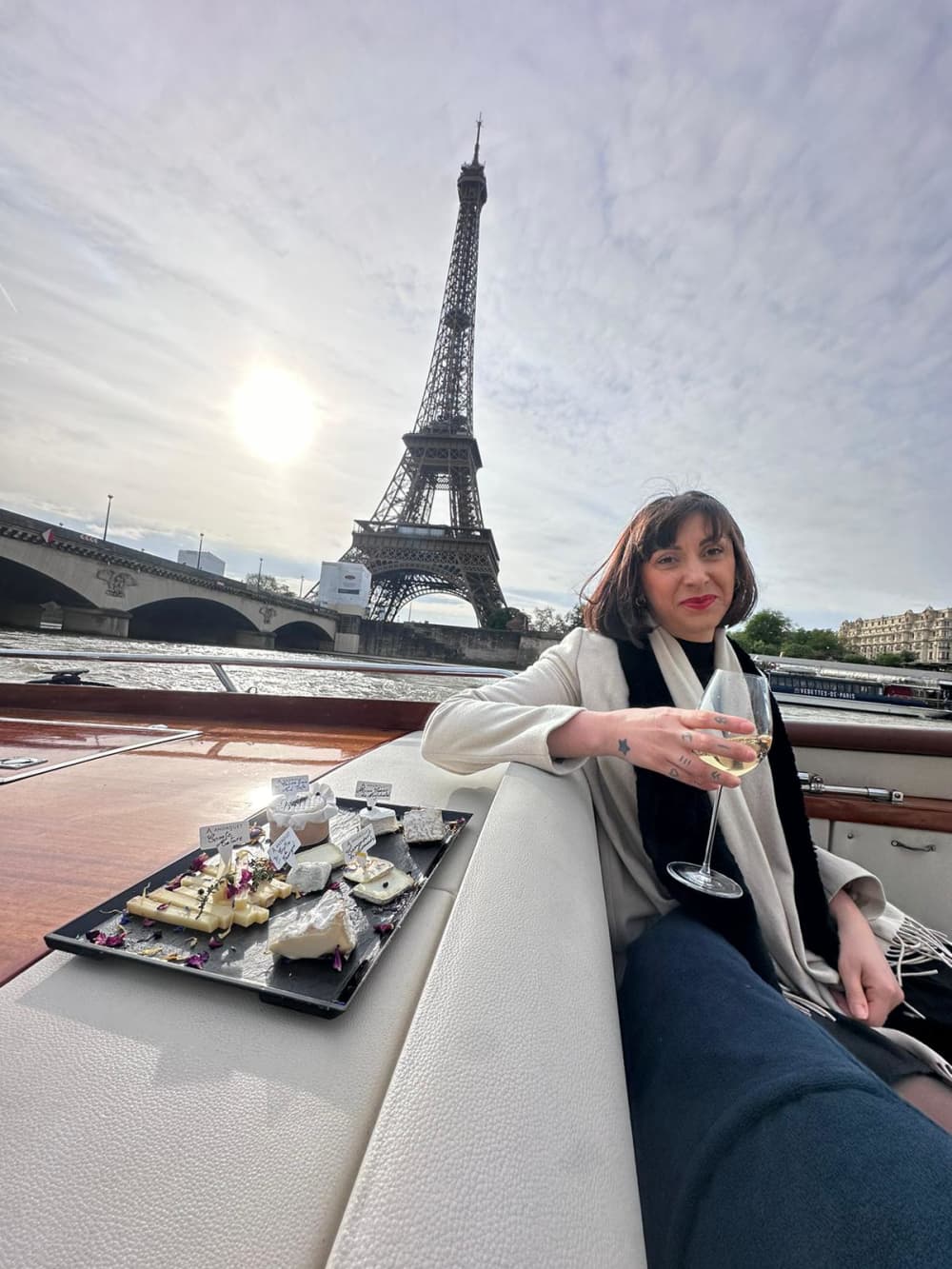 Croisière Privée sur la Seine – Votre Expérience sur Mesure