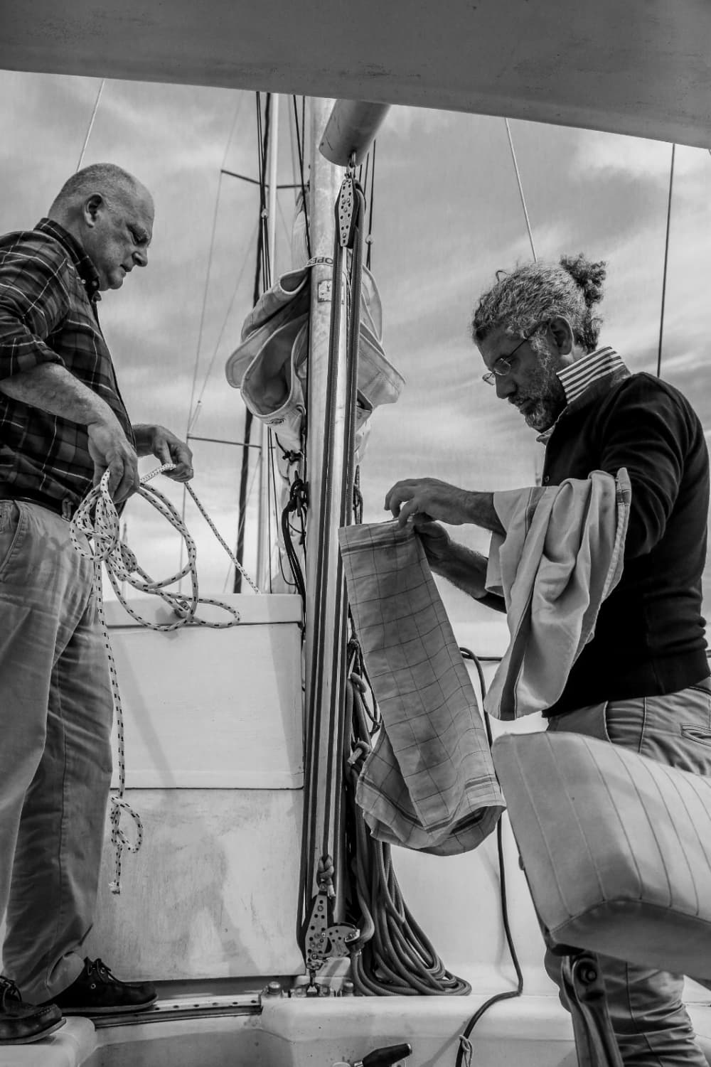 Croisière au coucher du soleil – Navigation, apéritif et détente sur la mer toscane 6