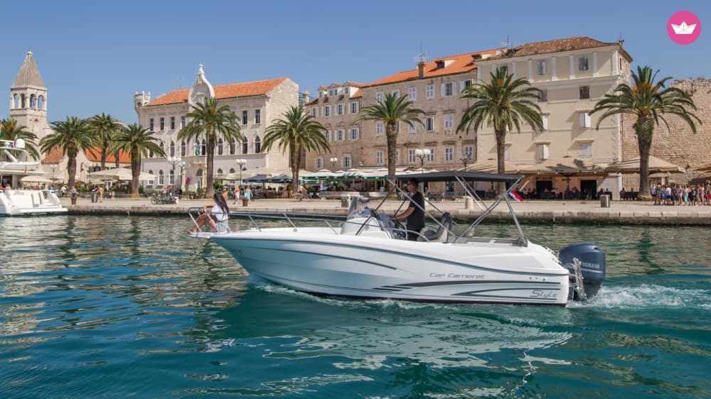 Excursion d'une journée complète à la grotte bleue et à Hvar