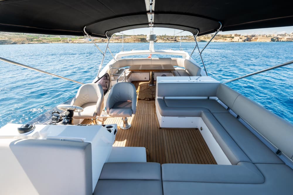 Croisière privée à Comino et au Crystal Lagoon 2