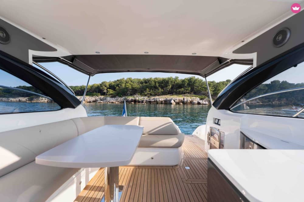 Navigation privée avec équipage et snorkeling (8h) 3