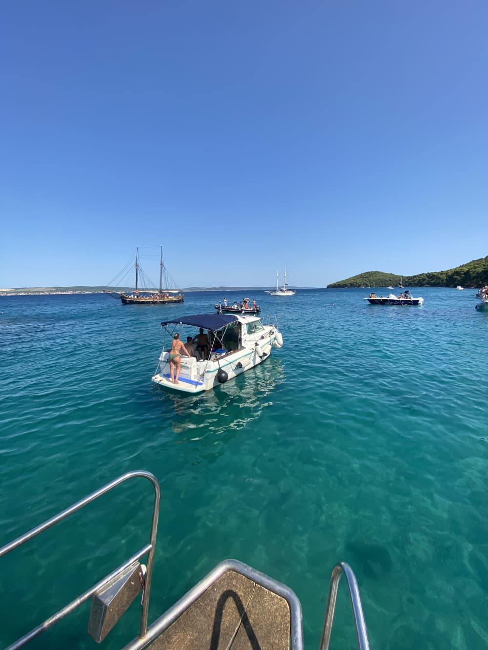 Naviguer, nager et explorer : aventure d'une demi-journée au départ de Zadar 3