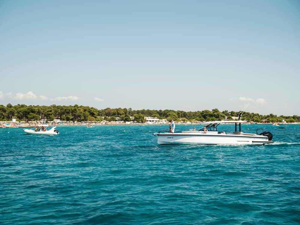 Excursion en bateau d'une journée complète de 9 heures aux Kornati + entrée au parc national