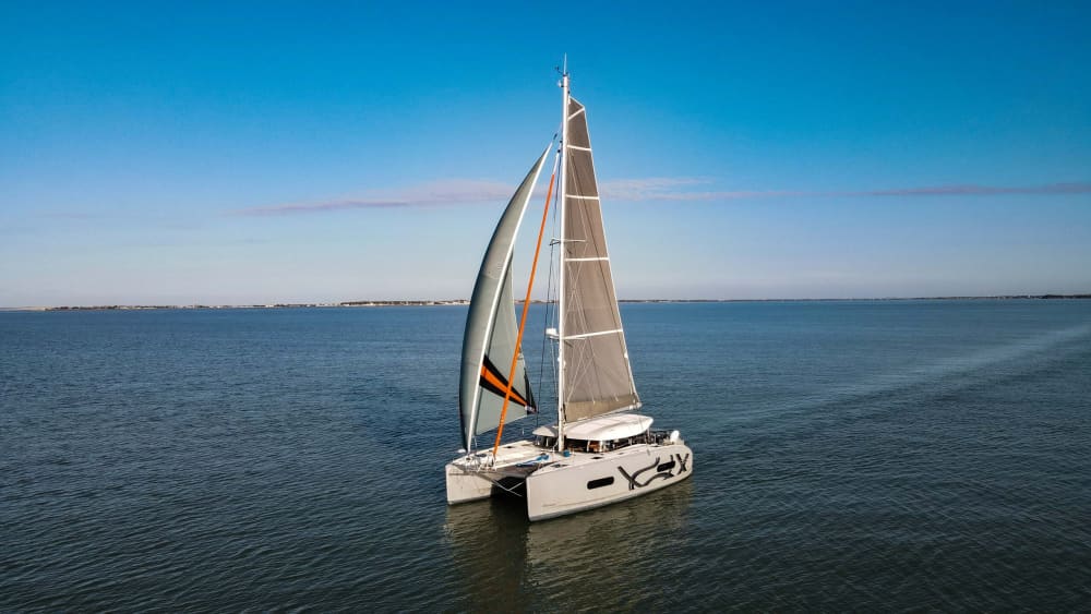 Votre aventure Exclusive en catamaran au départ de La Rochelle en matinée commence ici...