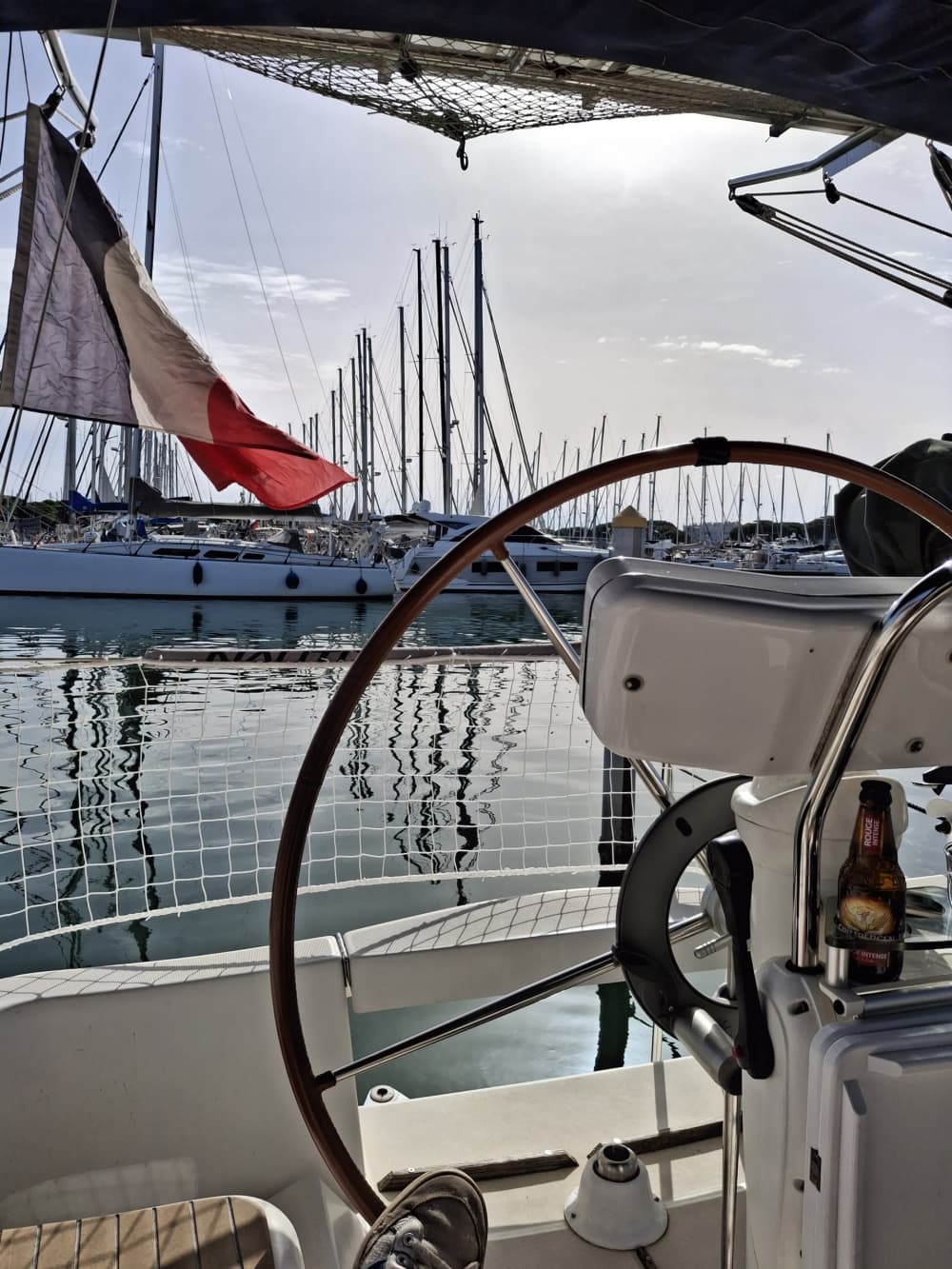 Excursion privée de 9 heures en voilier à Port Camargue 4