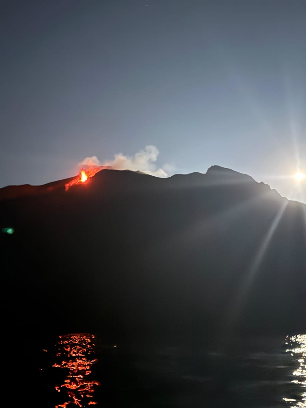 Excursion privée au Stromboli + éruption au coucher du soleil en bateau de 10 mètres