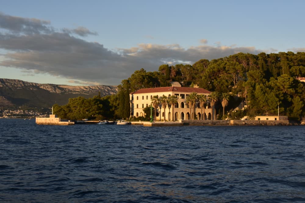 Croisière touristique au coucher du soleil à Split au départ de Riva 2