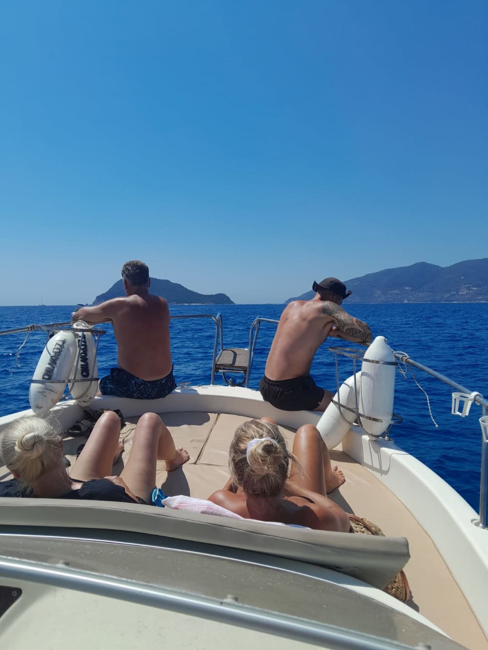 Croisière dans les grottes bleues de Zante: une aventure inoubliable 4