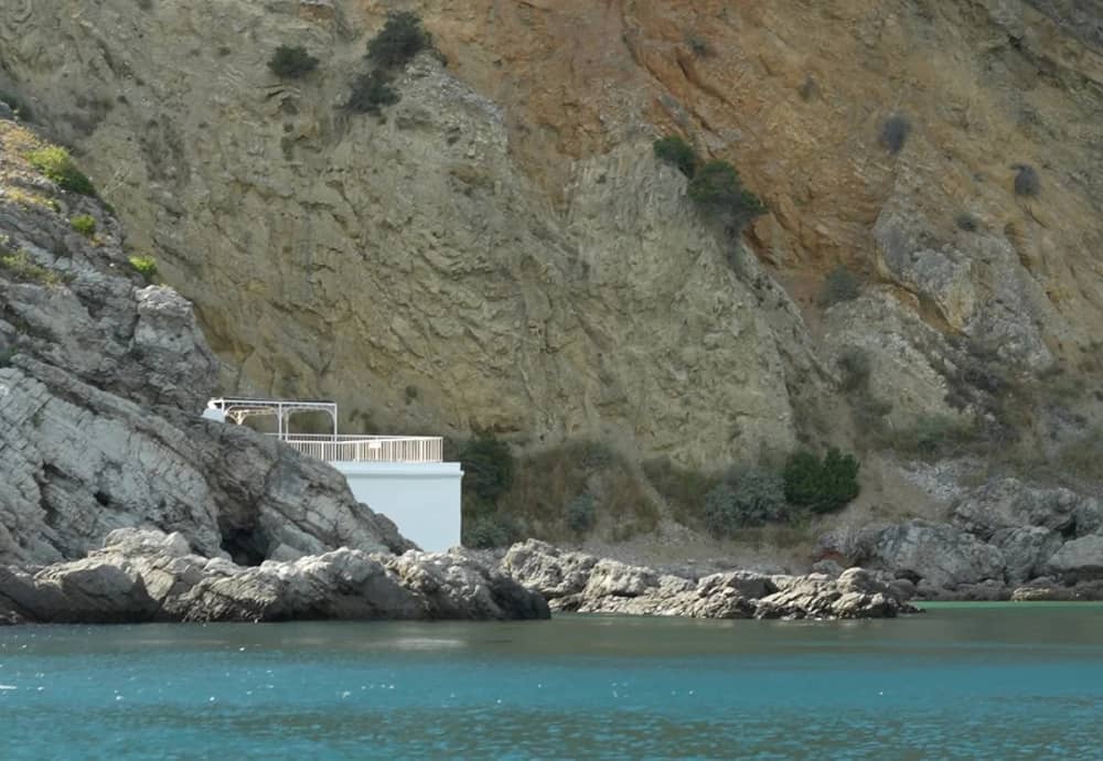 Plages et grottes secrètes 3