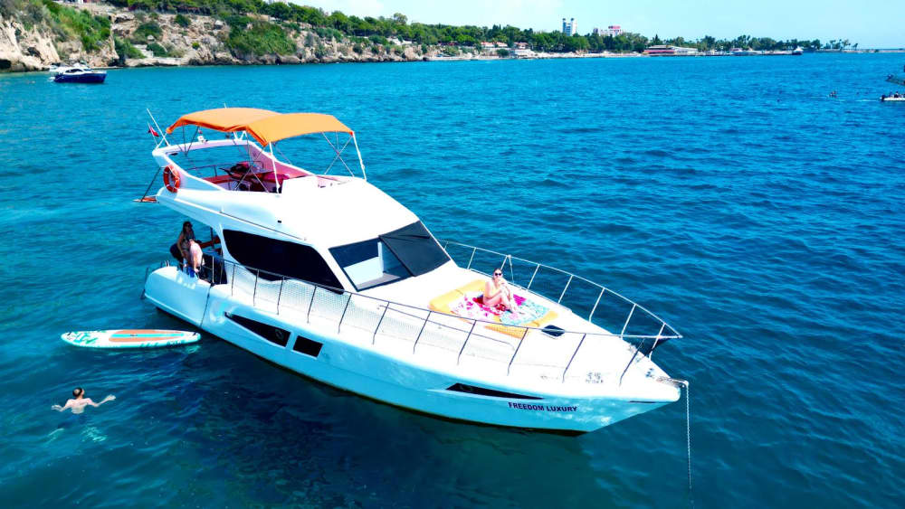 Excursion privée en yacht à Antalya | Déjeuner et transfert VIP inclus