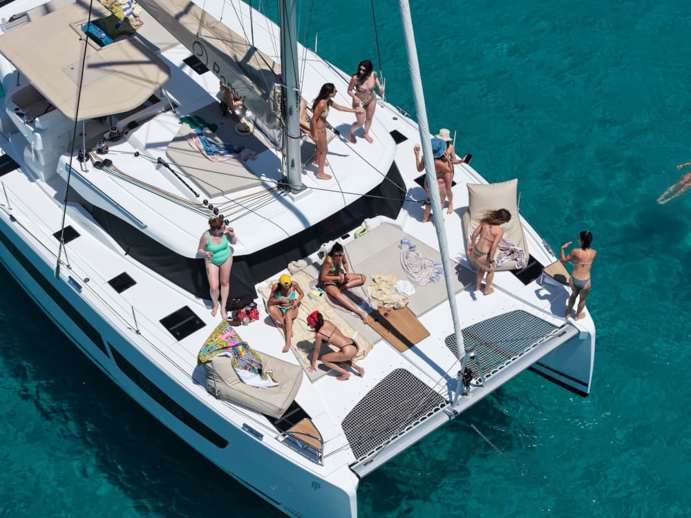 Croisière privée de luxe à bord du catamaran Marta – Nauplie et le golfe Argolique | Croisière au coucher du soleil 5