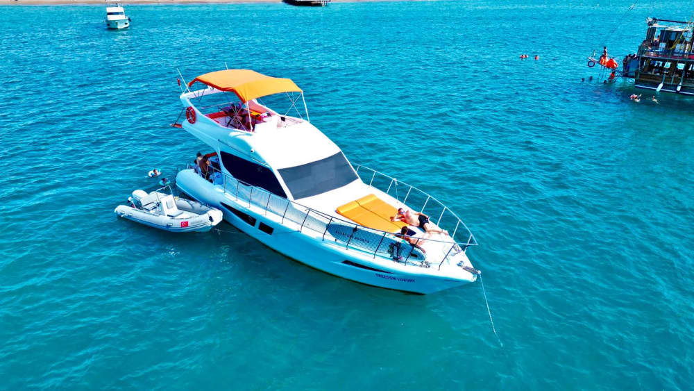 Excursion privée en yacht à Antalya avec jacuzzi | Déjeuner et transfert VIP inclus