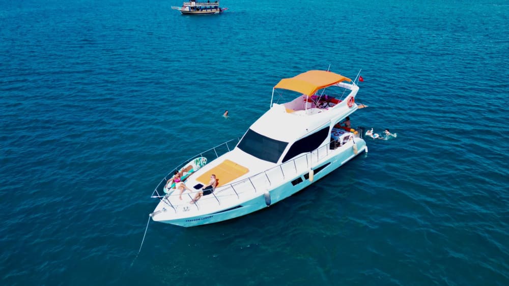 Excursion privée en yacht avec jacuzzi à Antalya | Escapade au coucher du soleil