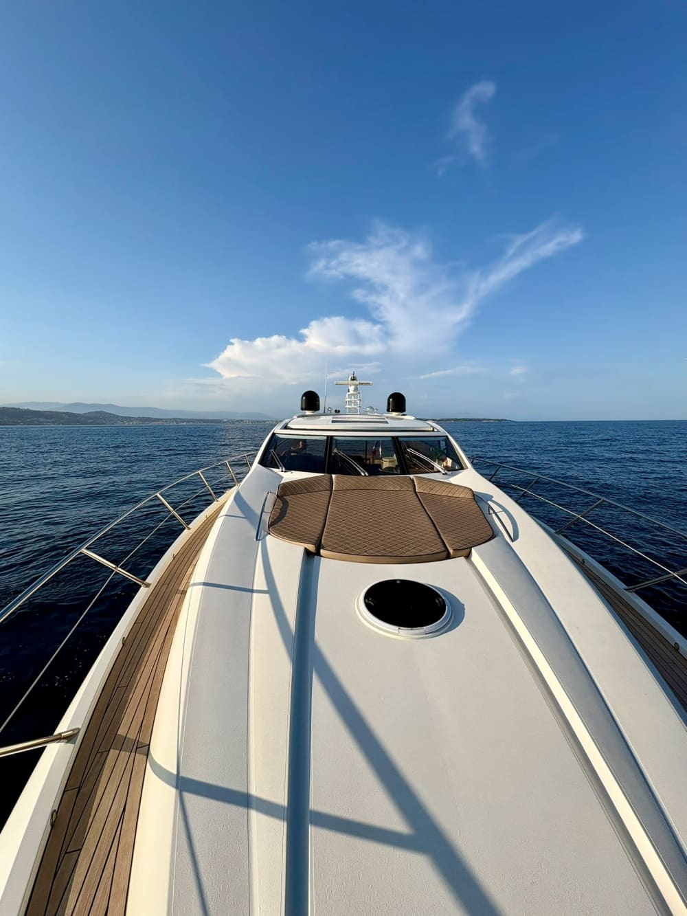 Coucher de Soleil en Yacht – Expérience Exclusive Côte d’Azur 5