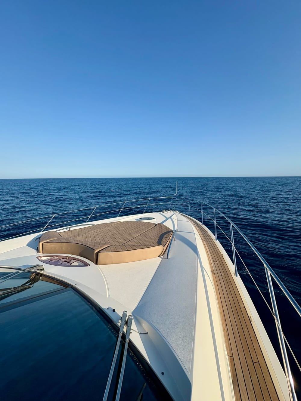 Coucher de Soleil en Yacht – Expérience Exclusive Côte d’Azur 6