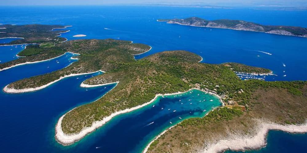 Circuit des îles de Hvar Sud, Rochers Rouges et Pakleni 6