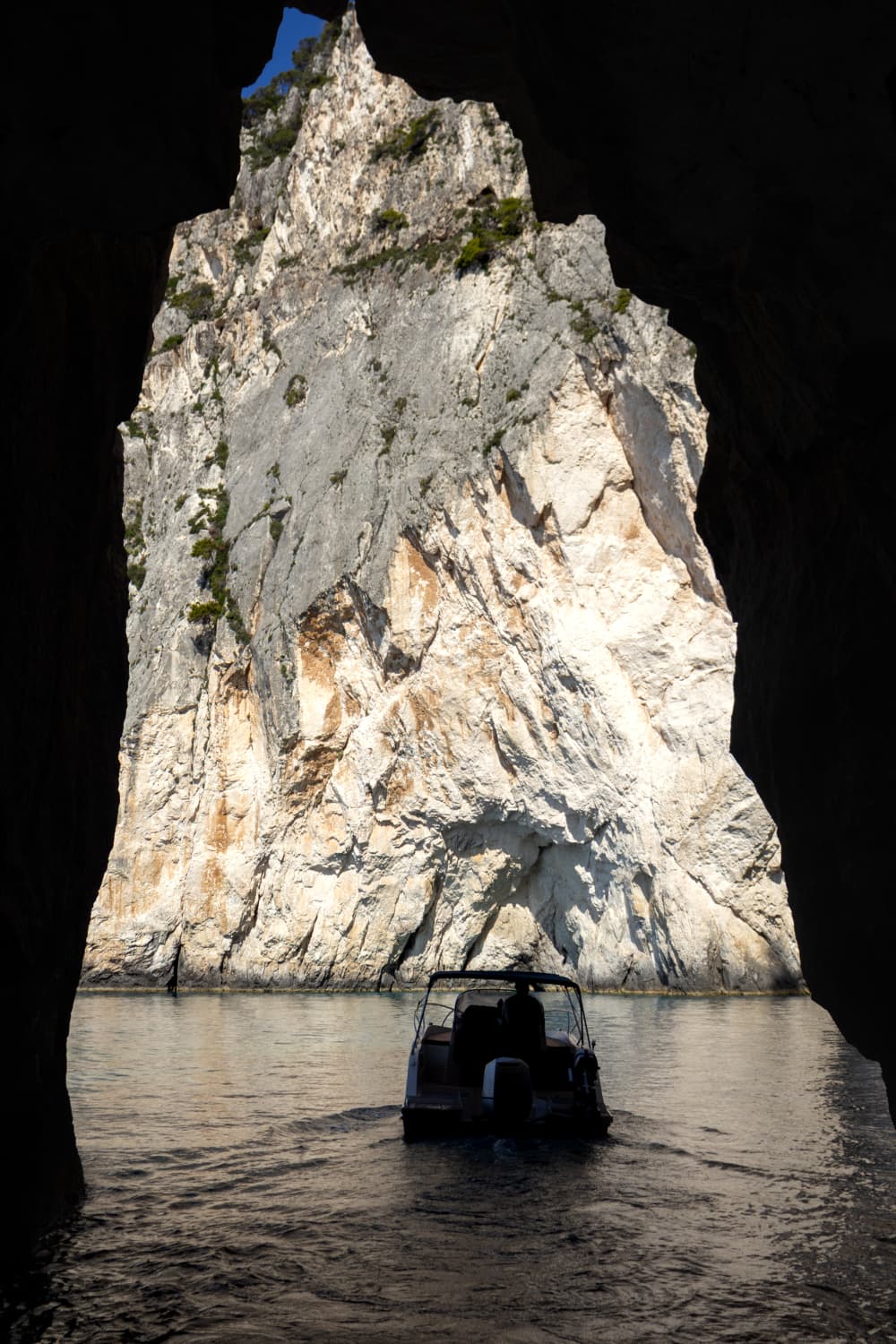 Découvrez Zakynthos comme peu ont la chance de le faire. 6