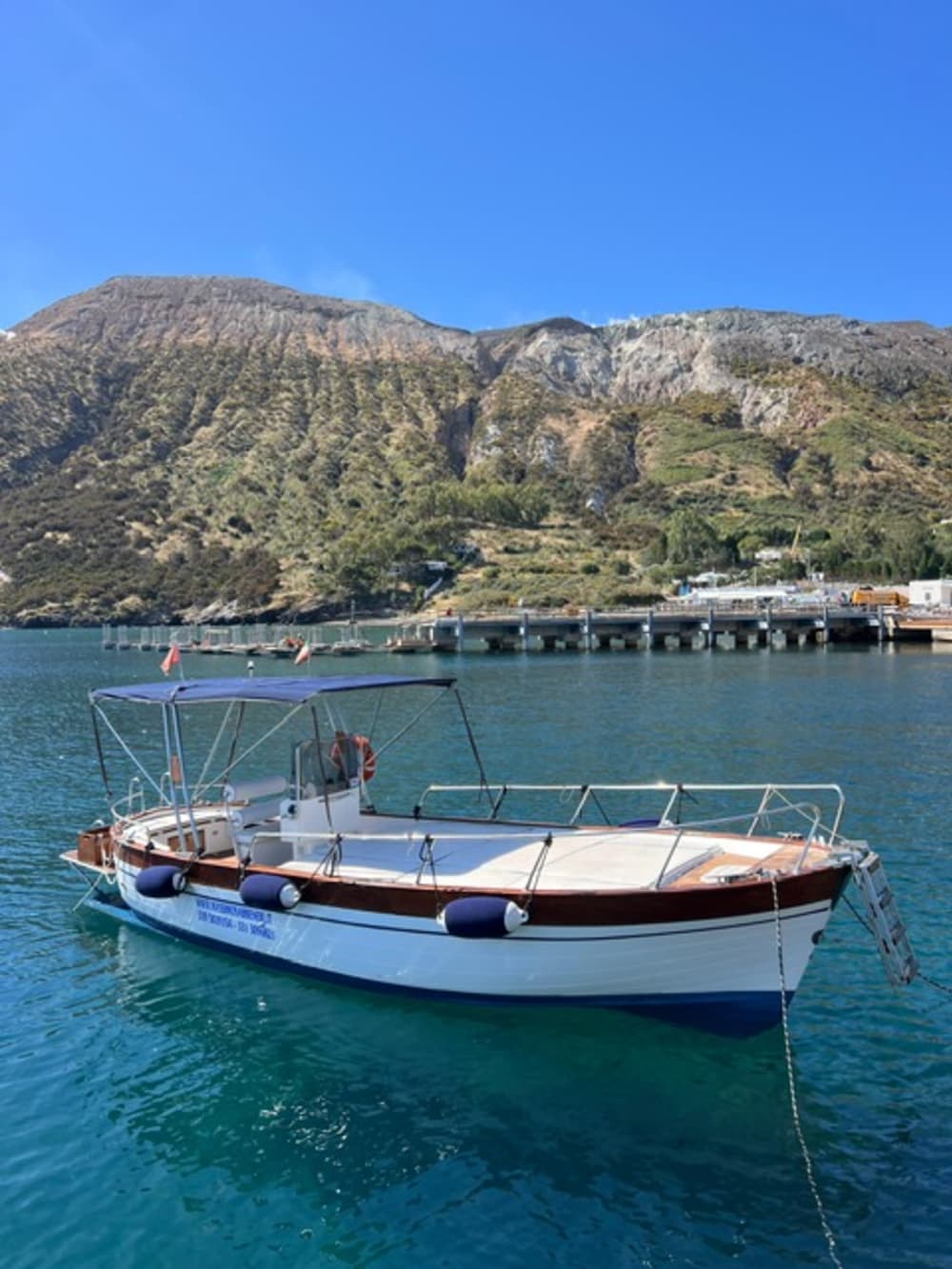 Excursion aux îles Éoliennes: Lipari et Salina en bateau 3