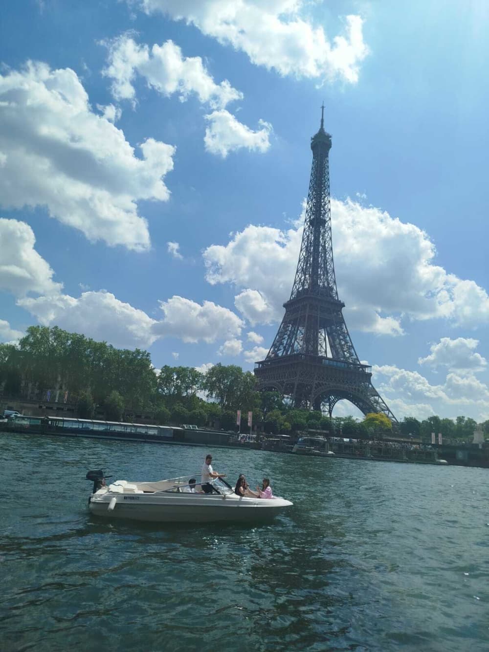 Croisière 2h à Paris depuis l'Hôtel de Ville 2