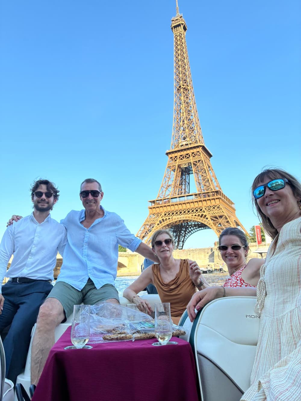 Croisière 2h à Paris depuis l'Hôtel de Ville
