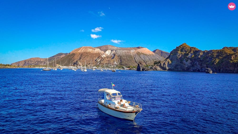 Demi-journée aux îles Éoliennes — Quatre heures entre Lipari et Vulcano avec apéritif et vin