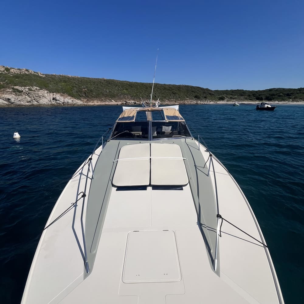 Excursion exclusive à la journée (7 heures) – entre l’archipel de La Maddalena et la Corse. 4