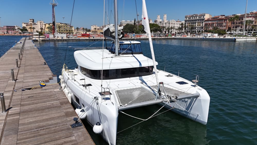 Découvrez les lagons cachés de Malte en catamaran de luxe 5