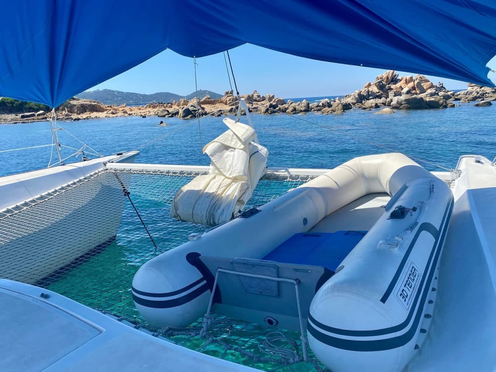 Admirer le coucher de soleil sur le catamaran Karma à Ajaccio 5