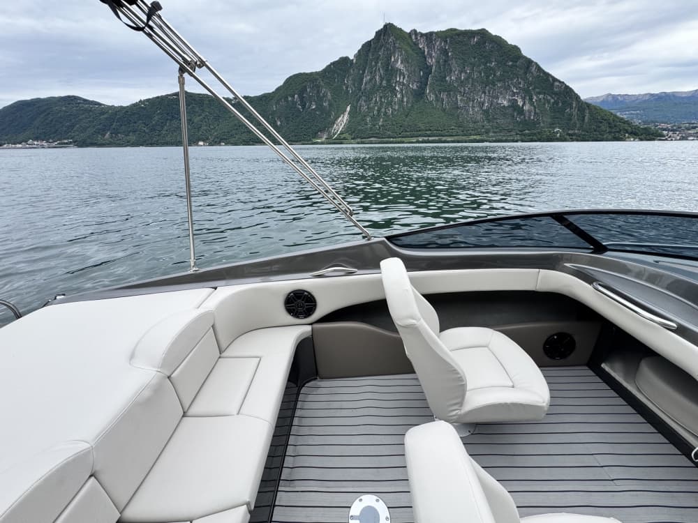 Aller dîner sur un bateau 4