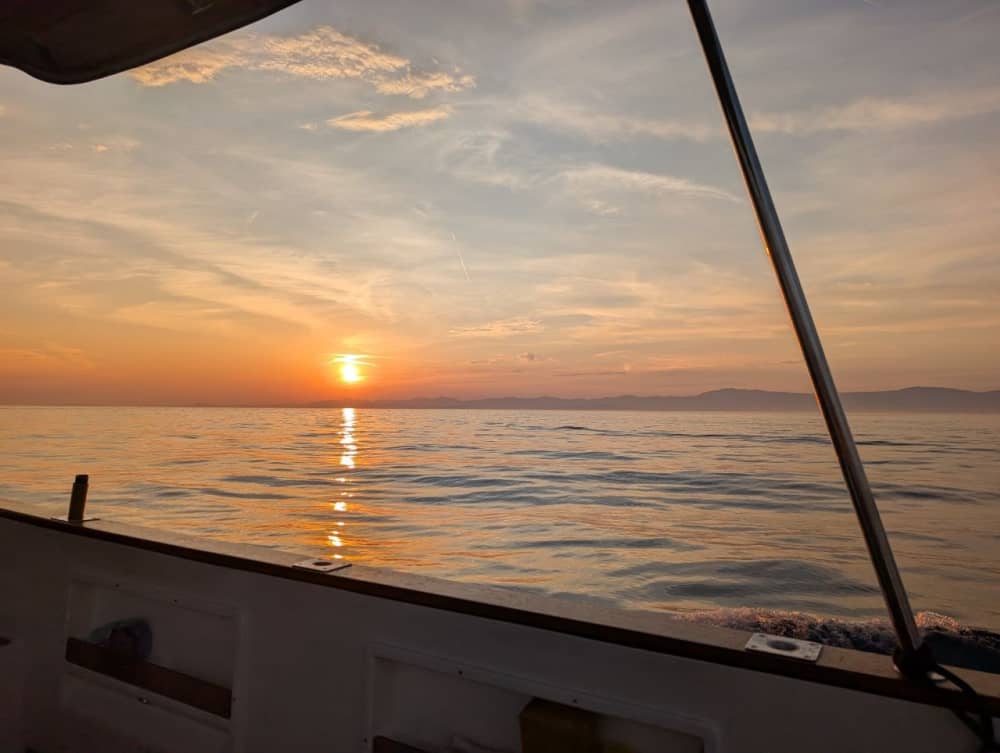 Croisière au coucher du soleil avec musique relaxante et vin 4