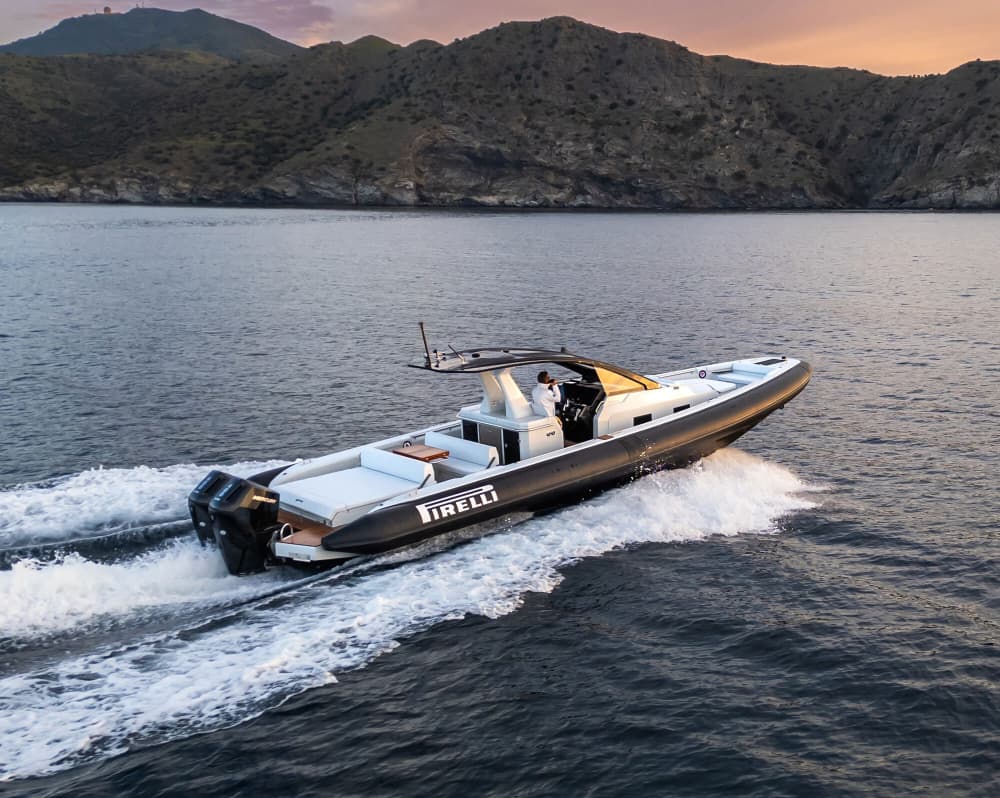 Une demi-journée en Pirelli 42 : l’élégance de la Costa Smeralda en quelques heures 2