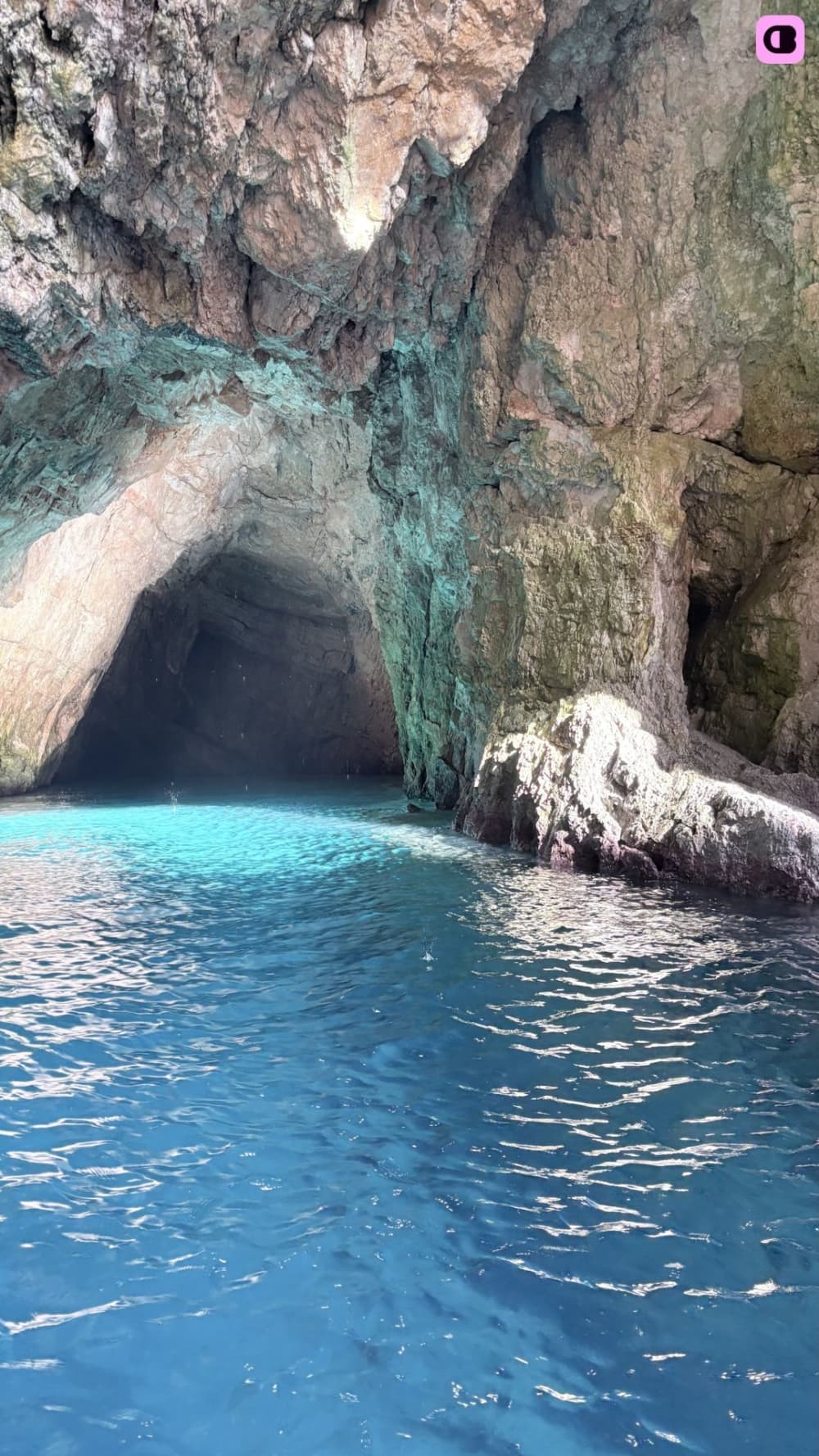 Croisière de 3 heures: Plage de l'épave et grottes cachées de Zakynthos 5