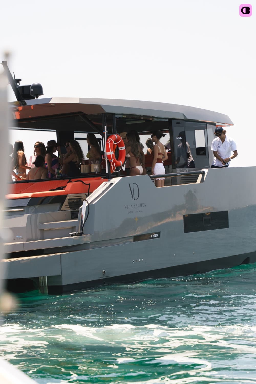 Huit heures d'exclusivité en mer · Par Antonio D50 3