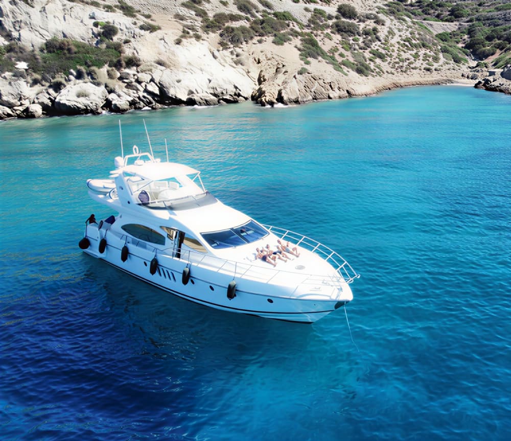 Croisière d'une demi-journée en yacht à moteur à Athènes