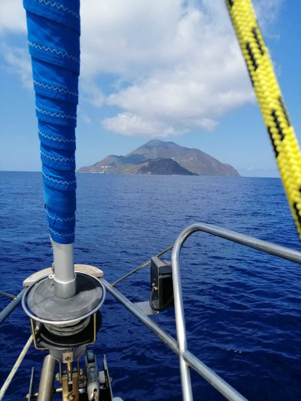 Demi-journée de navigation, avec l'Etna à l'horizon 5