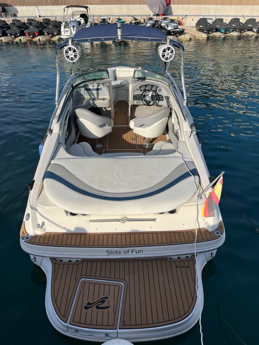 Découvrez les criques les plus exclusives de Calvià à bord de notre Sea Ray 240! 4