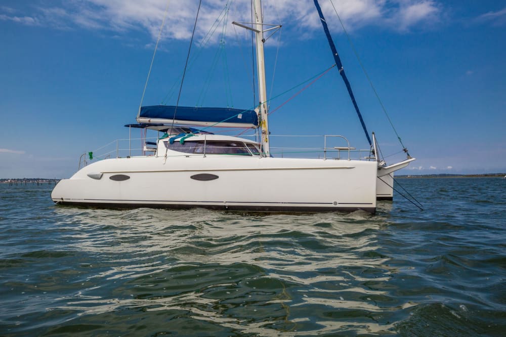 Découvrez Royan lors d'une excursion d'une journée en catamaran. 2
