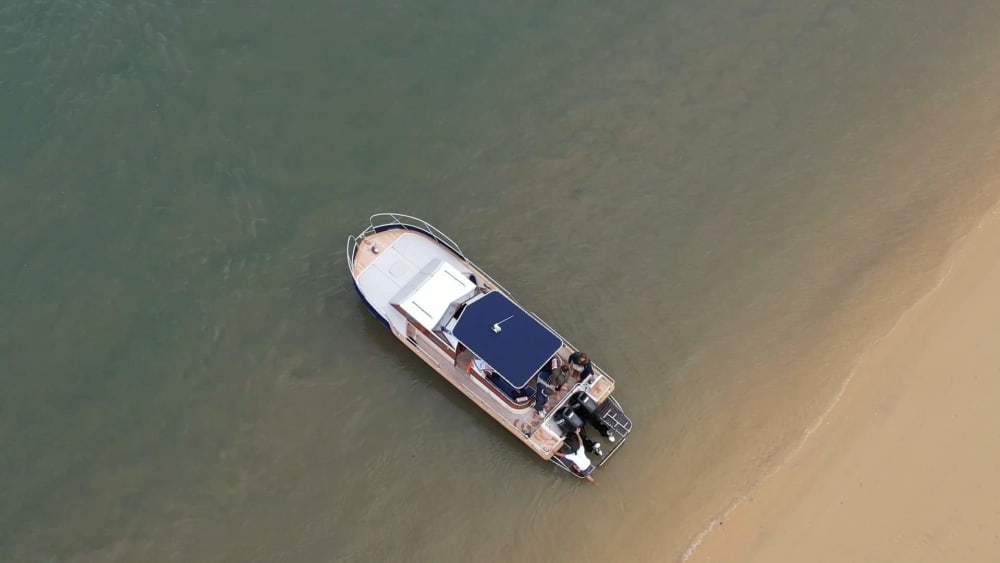 Découvrez Lège-Cap-Ferret: une demi-journée de pur plaisir en bateau à moteur